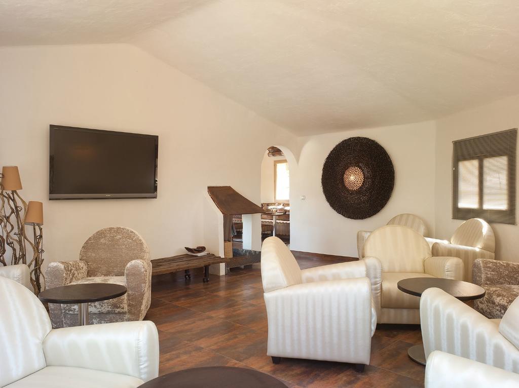 Hotel Ambassador Palombaggia Porto-Vecchio  Exterior photo